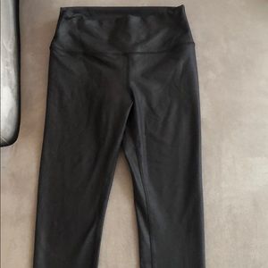 alo leggings (black)